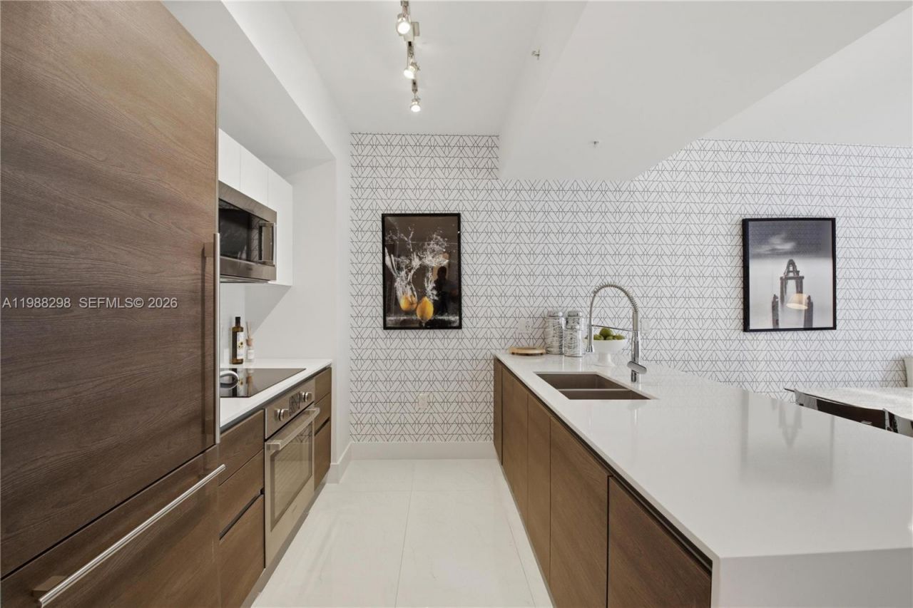 301 Altara Ave, Unit 603, Coral Gables, FL 33146 Photo