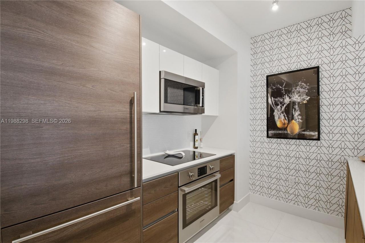 301 Altara Ave, Unit 603, Coral Gables, FL 33146 Photo