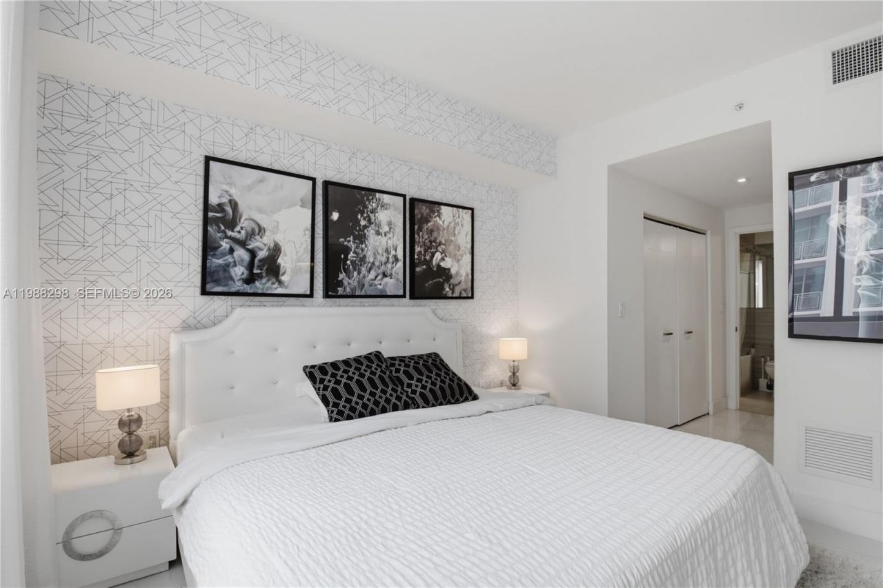 301 Altara Ave, Unit 603, Coral Gables, FL 33146 Photo