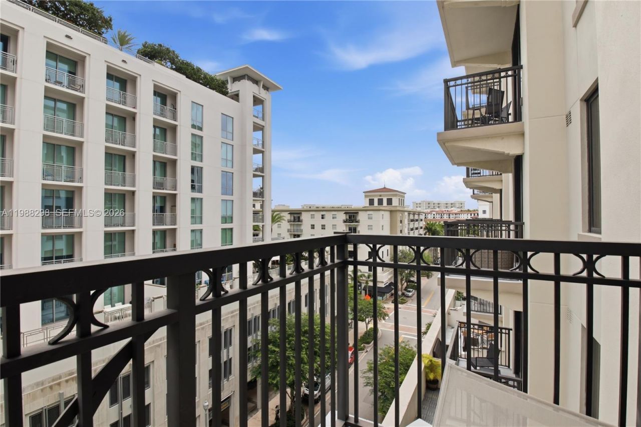301 Altara Ave, Unit 603, Coral Gables, FL 33146 Photo