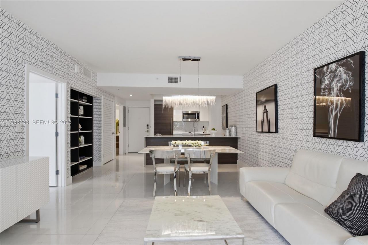 301 Altara Ave, Unit 603, Coral Gables, FL 33146 Photo