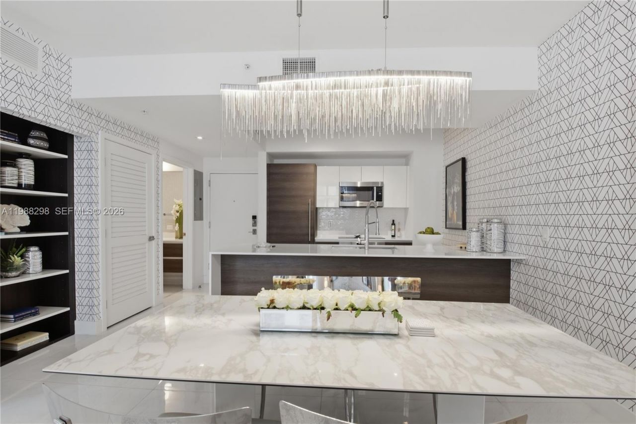 301 Altara Ave, Unit 603, Coral Gables, FL 33146 Photo