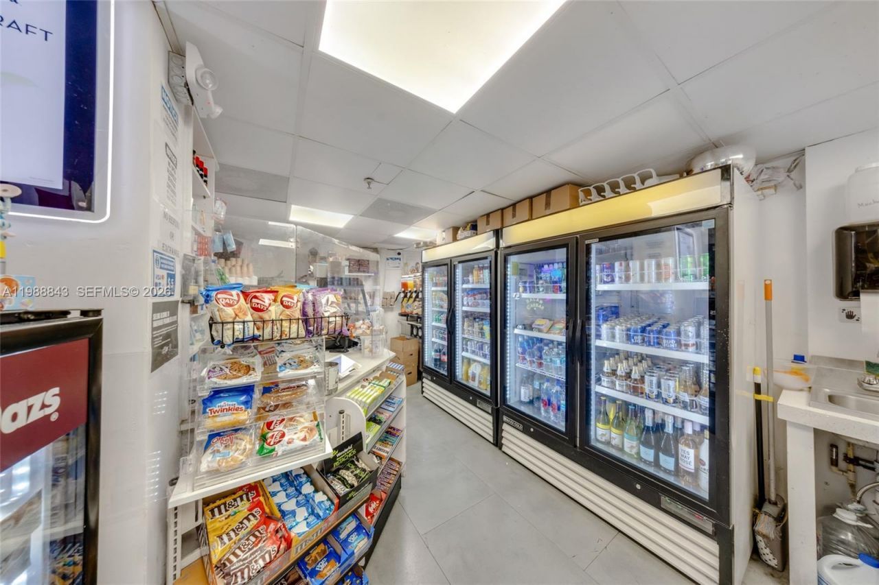 5445 Collins Ave , Unit CU14, Miami Beach, FL 33140 Photo