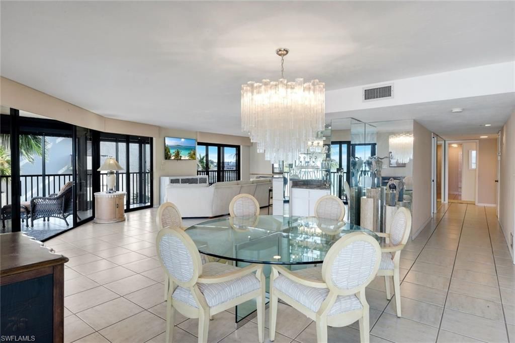 9653 Gulf Shore Dr, Unit 303, Naples, FL 34108 Photo