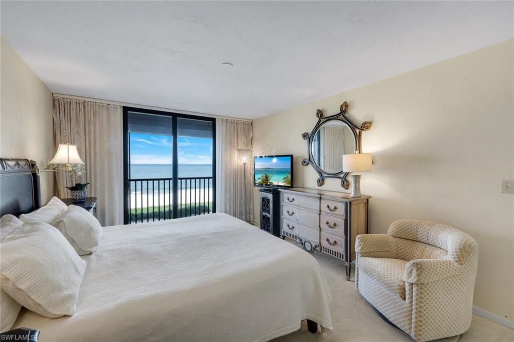 9653 Gulf Shore Dr, Unit 303, Naples, FL 34108 Photo