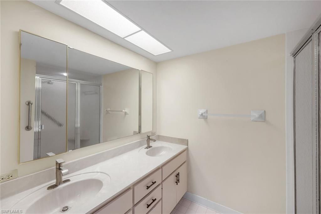 9653 Gulf Shore Dr, Unit 303, Naples, FL 34108 Photo