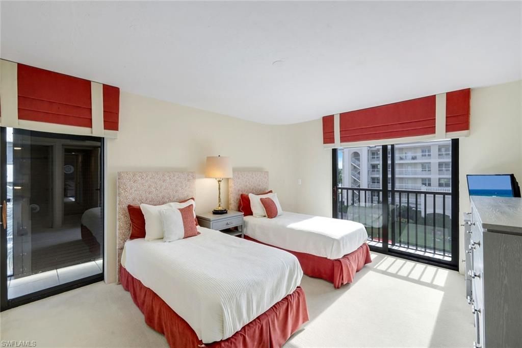 9653 Gulf Shore Dr, Unit 303, Naples, FL 34108 Photo