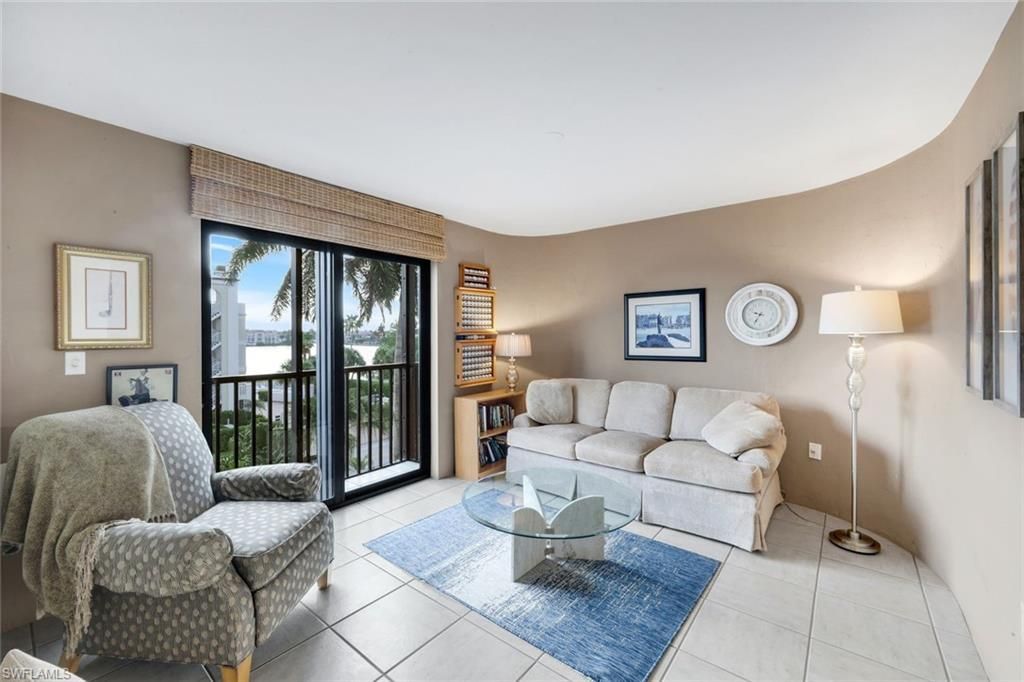 9653 Gulf Shore Dr, Unit 303, Naples, FL 34108 Photo