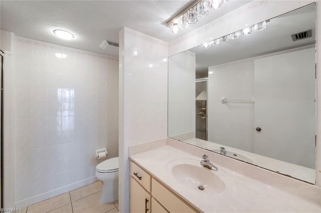 9653 Gulf Shore Dr, Unit 303, Naples, FL 34108 Photo