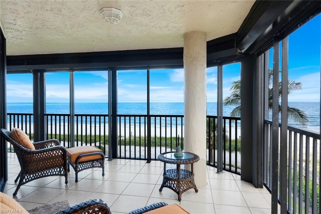 9653 Gulf Shore Dr, Unit 303, Naples, FL 34108 Photo