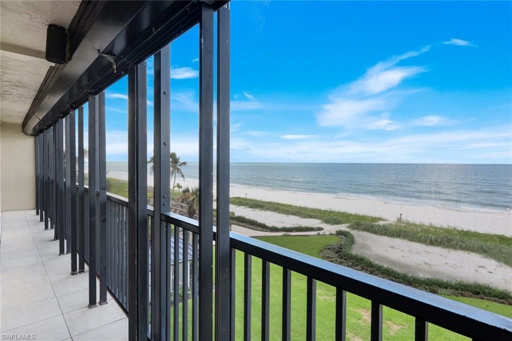 9653 Gulf Shore Dr, Unit 303, Naples, FL 34108 Photo
