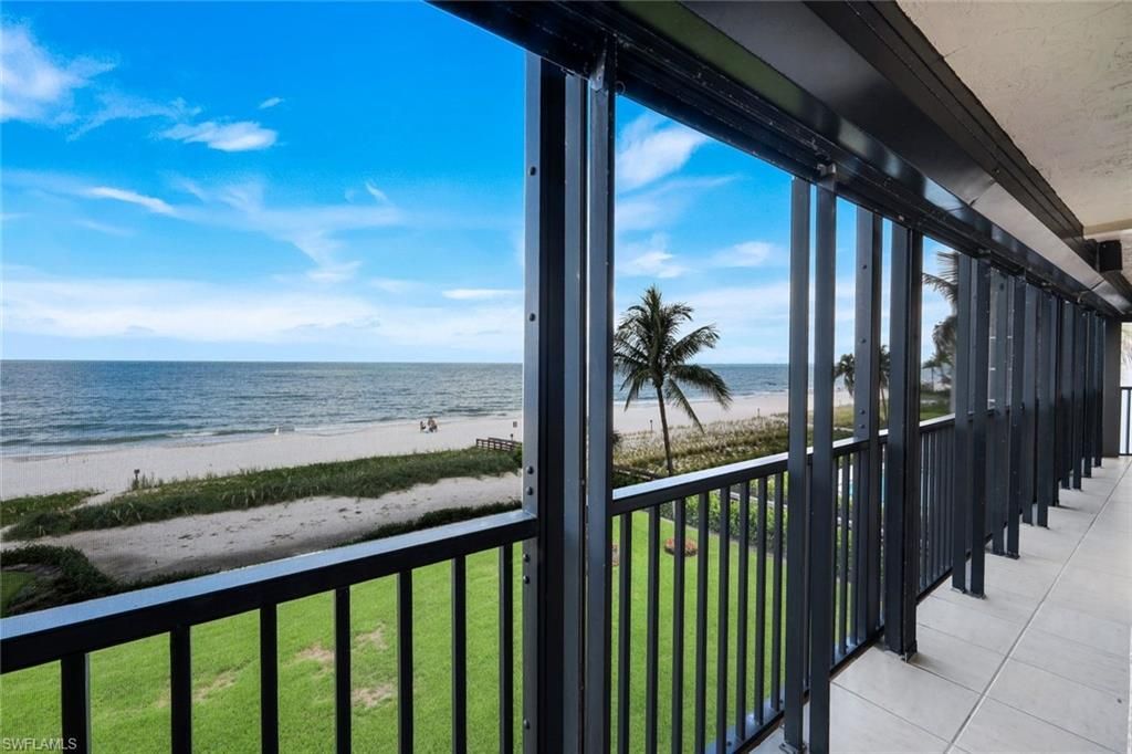 9653 Gulf Shore Dr, Unit 303, Naples, FL 34108 Photo