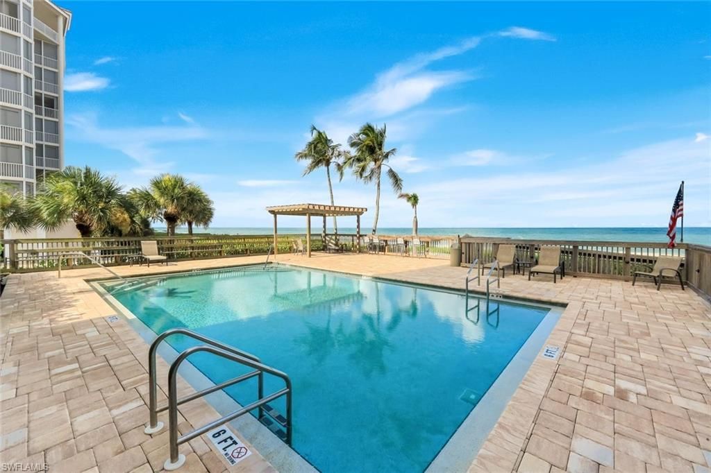9653 Gulf Shore Dr, Unit 303, Naples, FL 34108 Photo