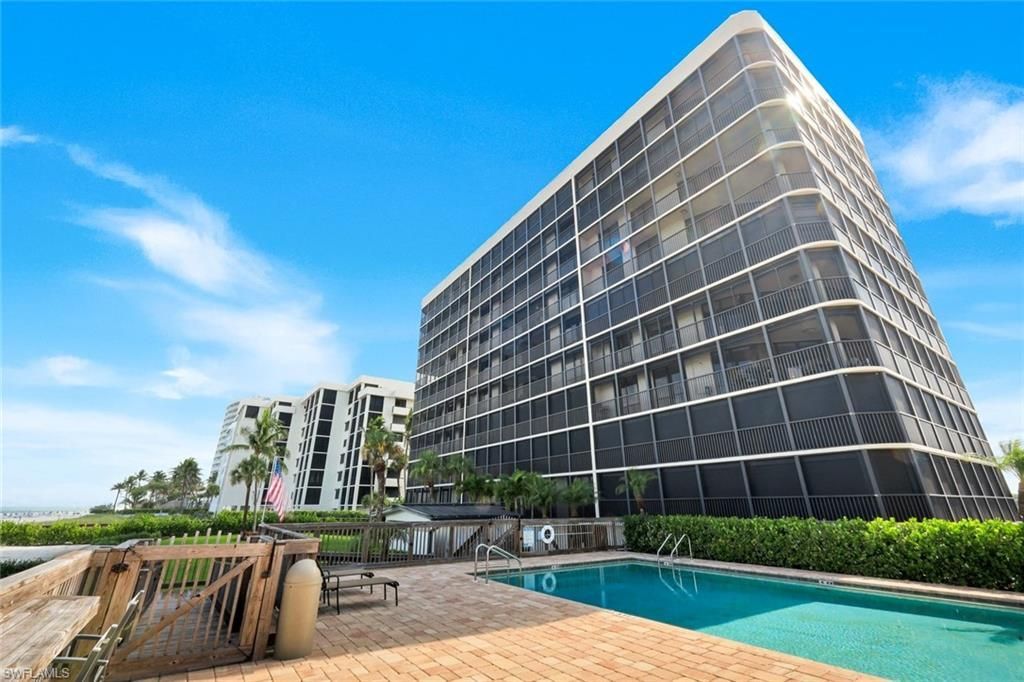 9653 Gulf Shore Dr, Unit 303, Naples, FL 34108 Photo