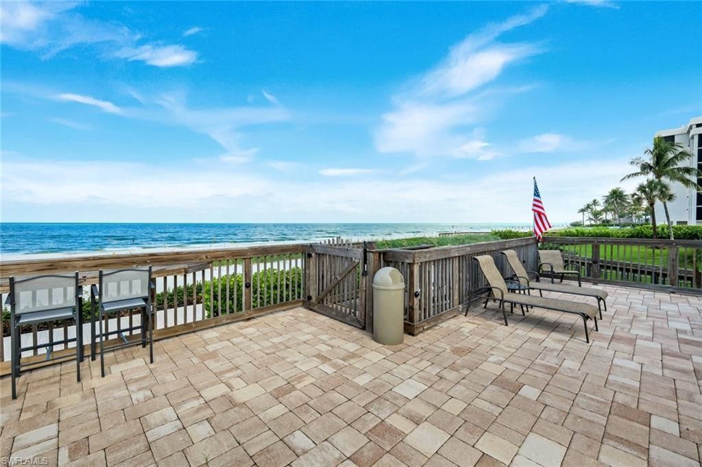 9653 Gulf Shore Dr, Unit 303, Naples, FL 34108 Photo