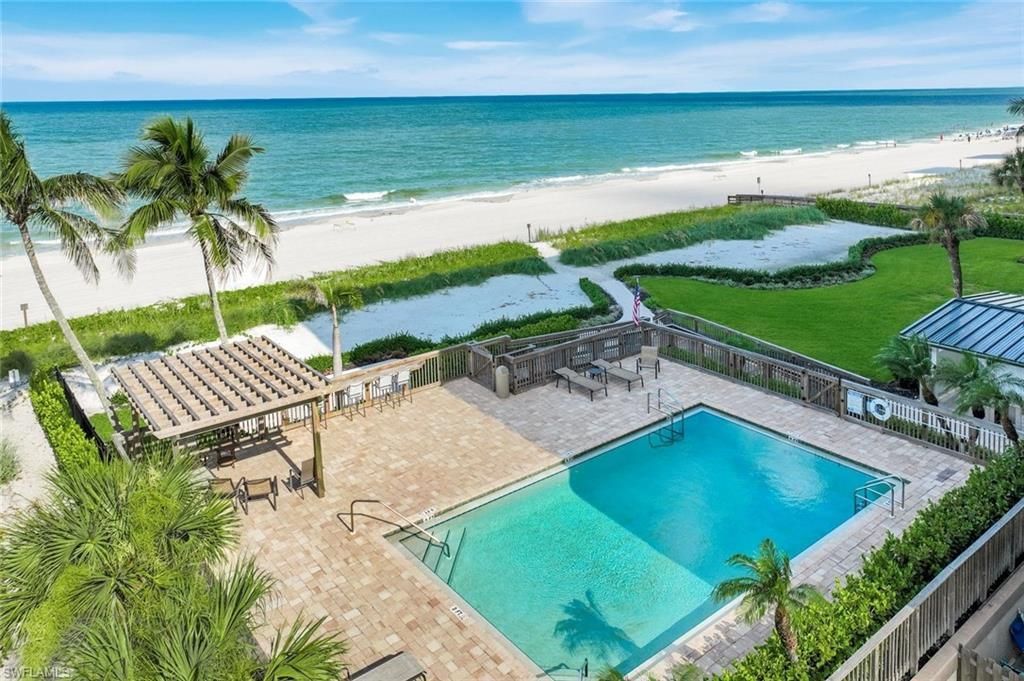 9653 Gulf Shore Dr, Unit 303, Naples, FL 34108 Photo