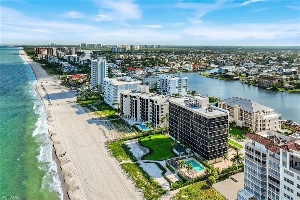 9653 Gulf Shore Dr, Unit 303, Naples, FL 34108 Photo