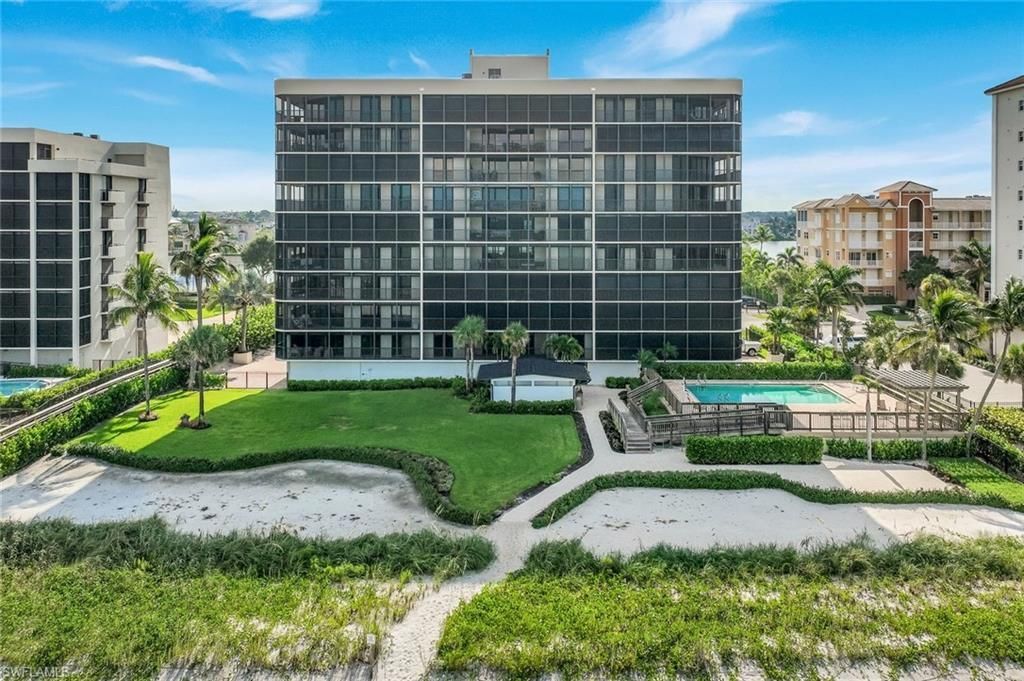 9653 Gulf Shore Dr, Unit 303, Naples, FL 34108 Photo