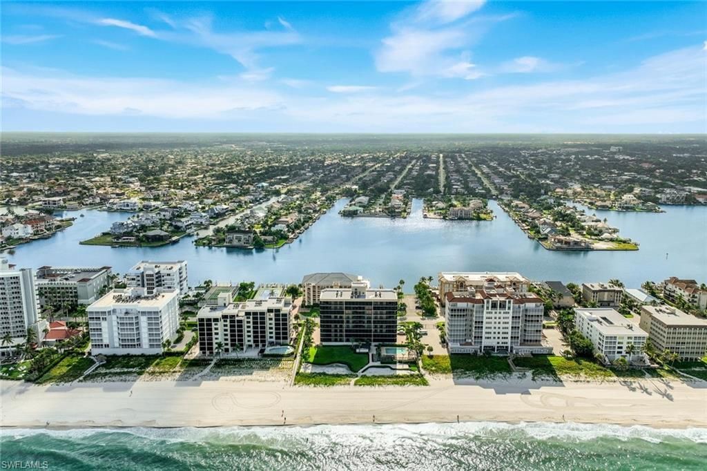 9653 Gulf Shore Dr, Unit 303, Naples, FL 34108 Photo