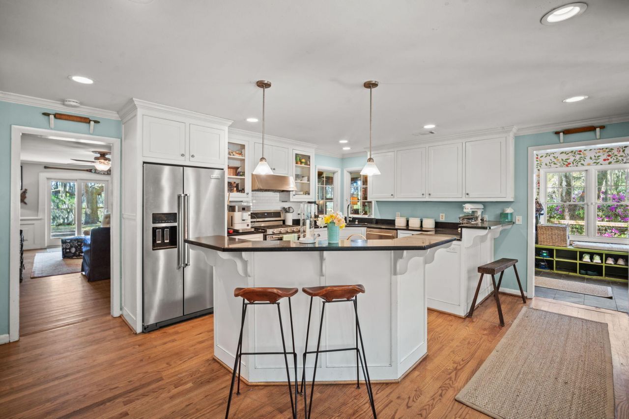 115 S Hermitage Road Photo 17