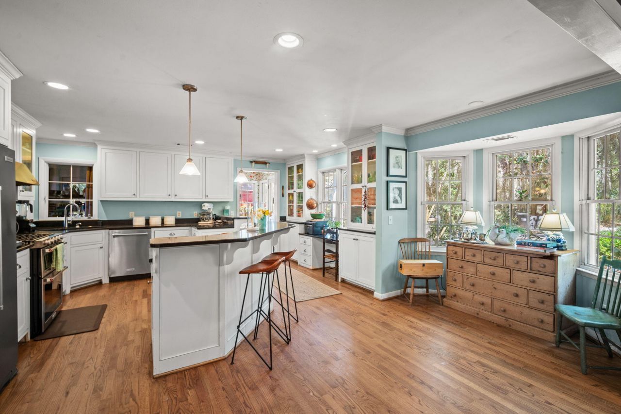 115 S Hermitage Road Photo 20