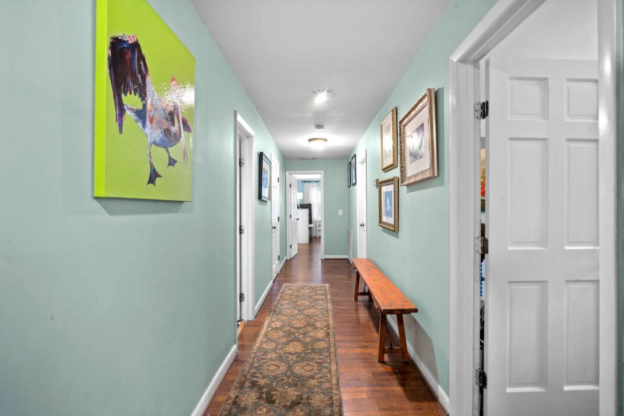 115 S Hermitage Road Photo 41