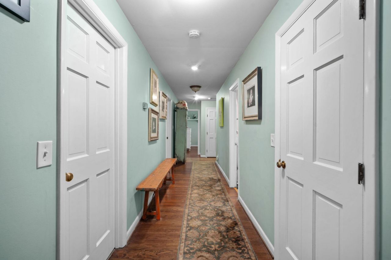 115 S Hermitage Road Photo 42