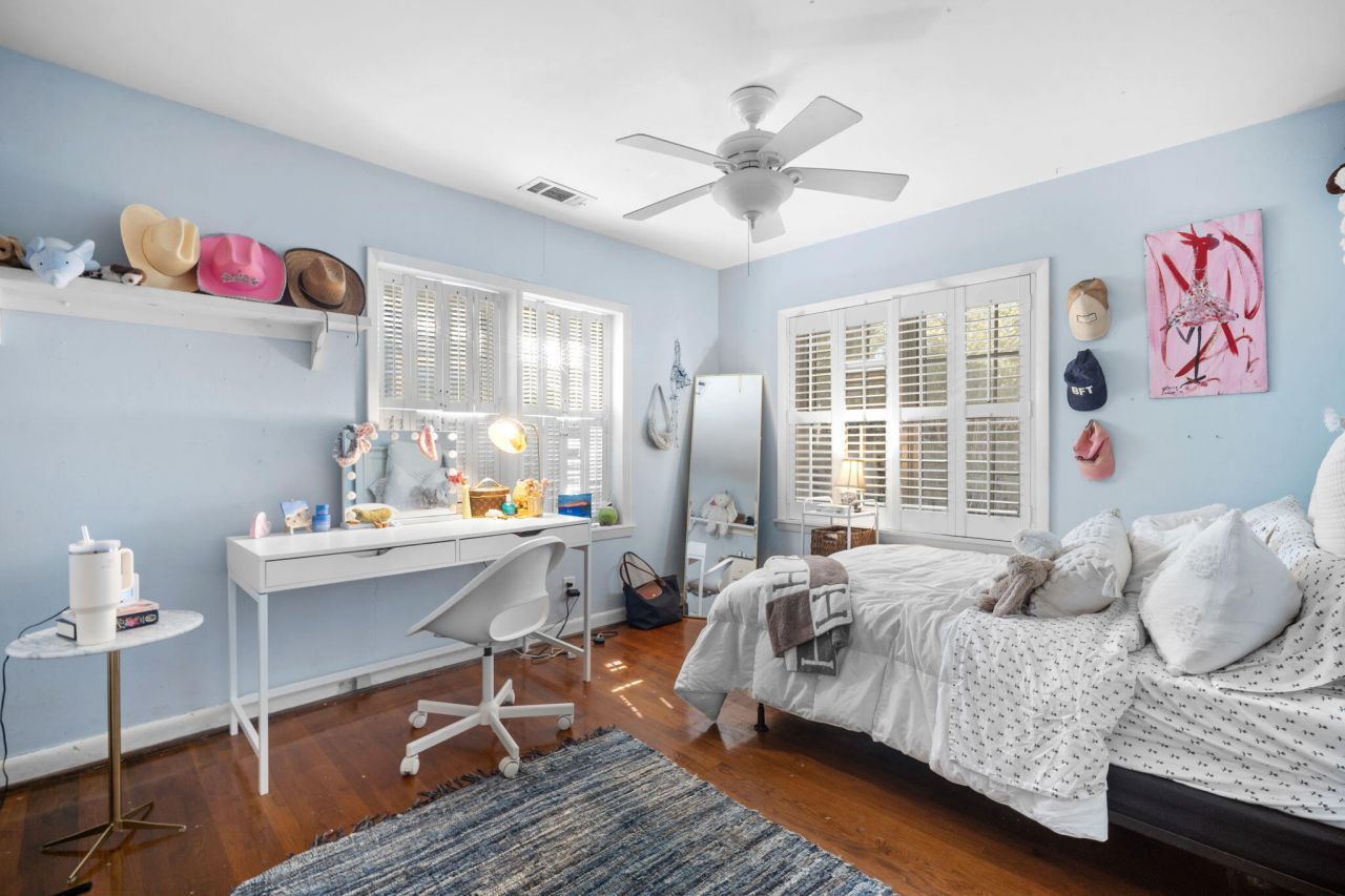 115 S Hermitage Road Photo 43