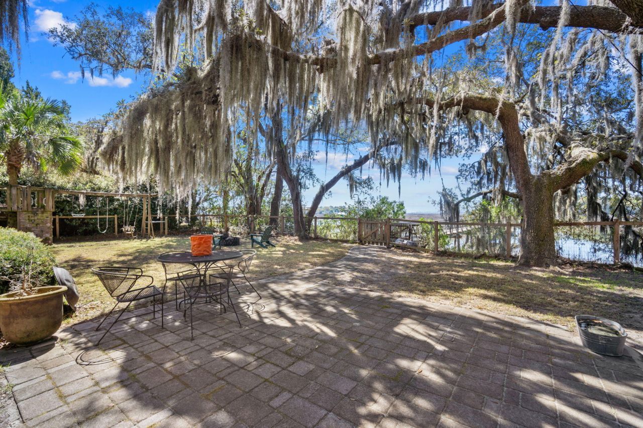 115 S Hermitage Road Photo 52