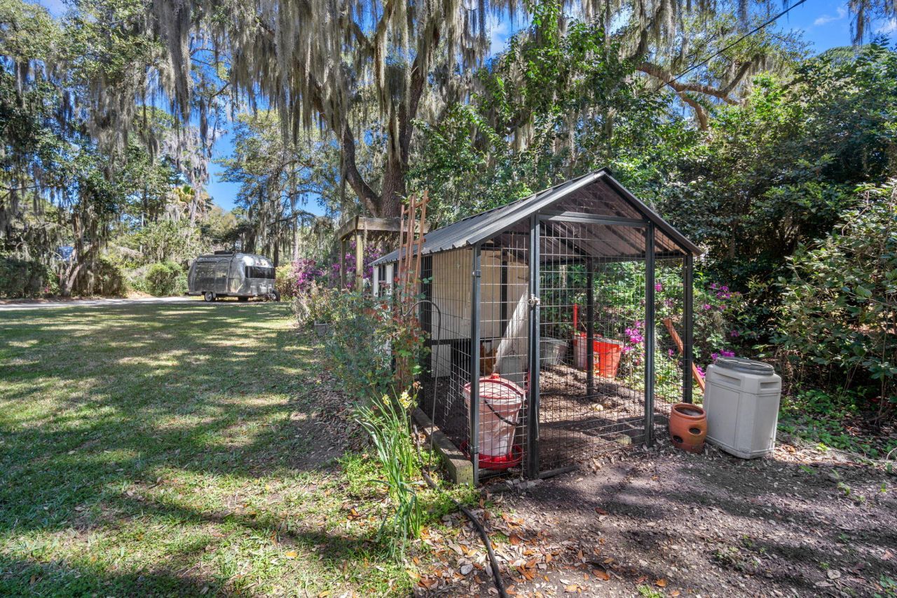 115 S Hermitage Road Photo 59