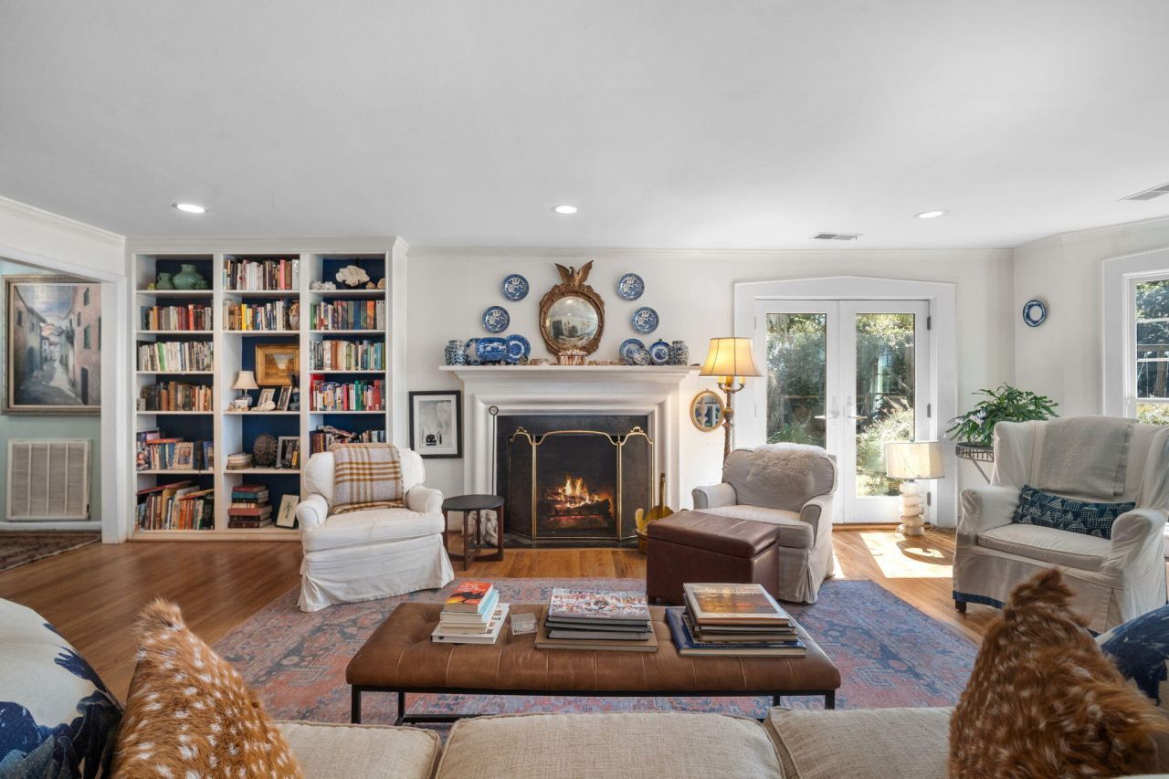 115 S Hermitage Road Photo 9