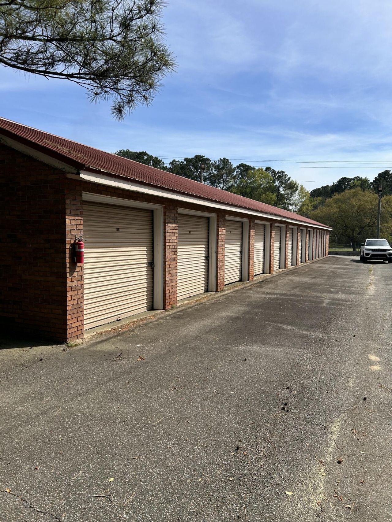 1307 N U.s. Highway 52  Photo 9