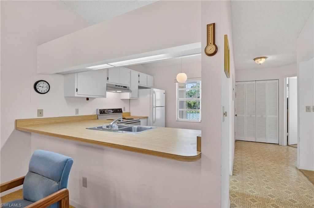1704 Kings Lake Blvd, Unit 201, Naples, FL 34112 Photo