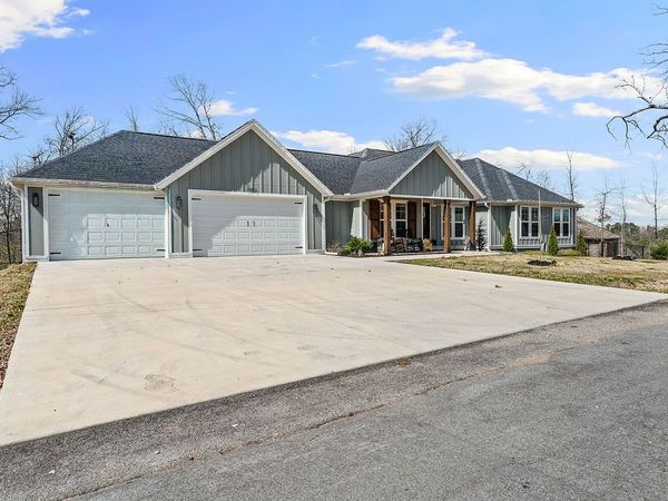 1 Burwell Drive, Bella Vista, AR 72714