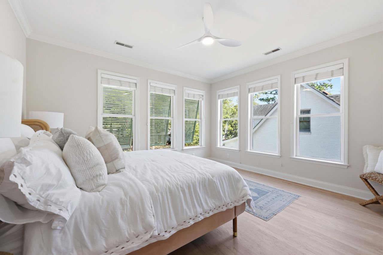 1431 Hindman Avenue Photo 13