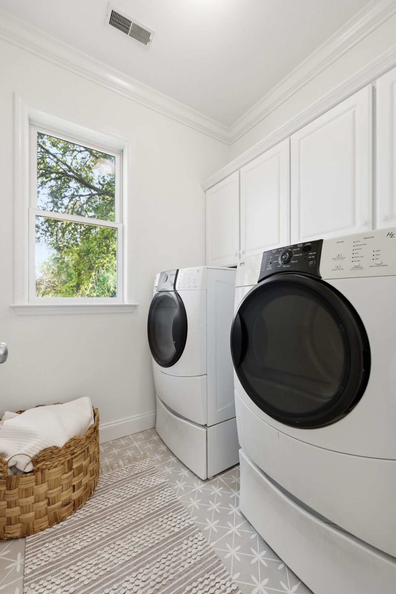 1431 Hindman Avenue Photo 21