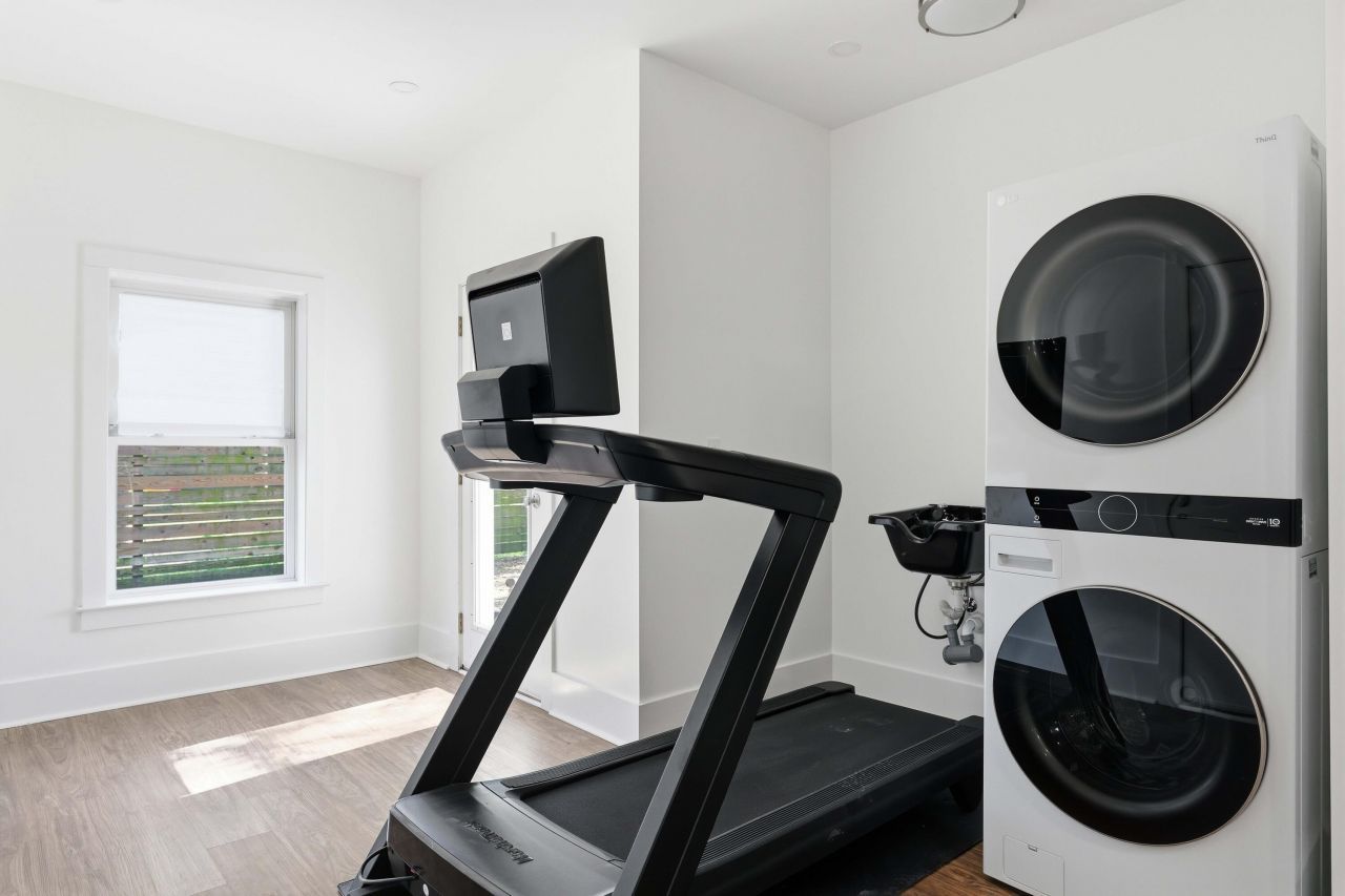 1431 Hindman Avenue Photo 28