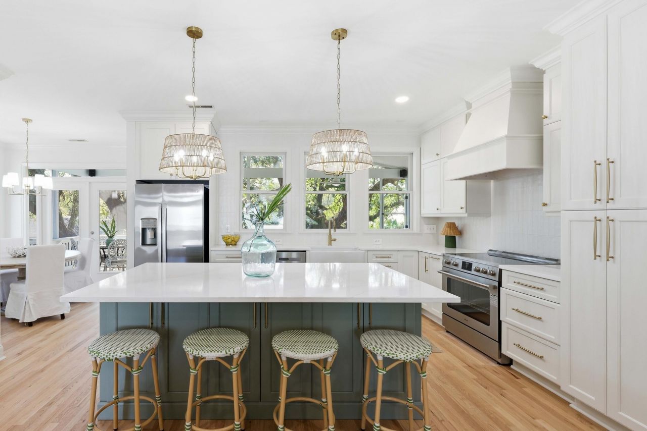 1431 Hindman Avenue Photo 5