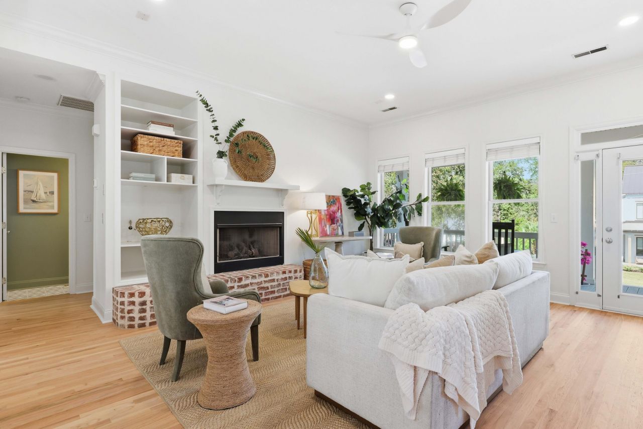 1431 Hindman Avenue Photo 8