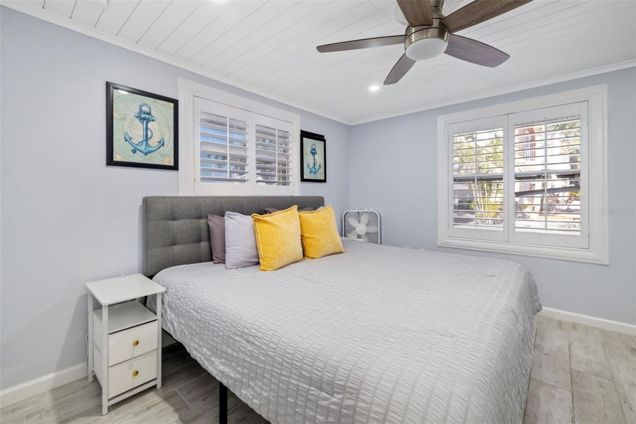 9022 Midnight Pass Road, Sarasota, FL 34242 Photo