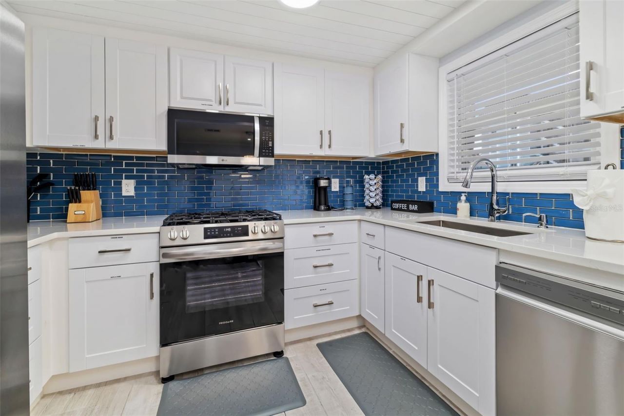 9022 Midnight Pass Road, Sarasota, FL 34242 Photo