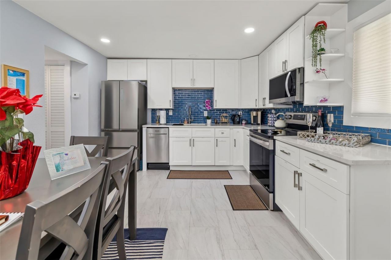 9022 Midnight Pass Road, Sarasota, FL 34242 Photo