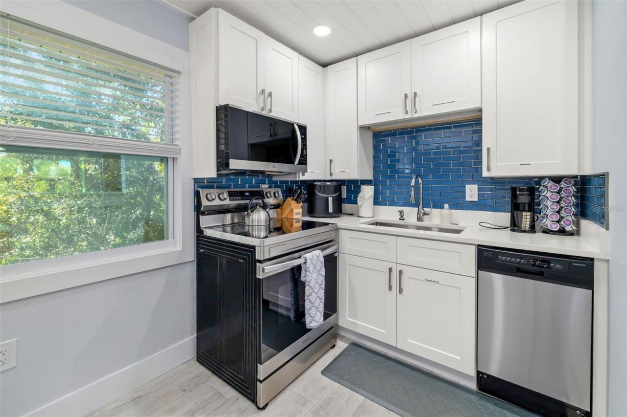 9022 Midnight Pass Road, Sarasota, FL 34242 Photo