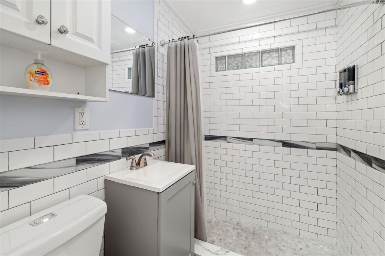 9022 Midnight Pass Road, Sarasota, FL 34242 Photo