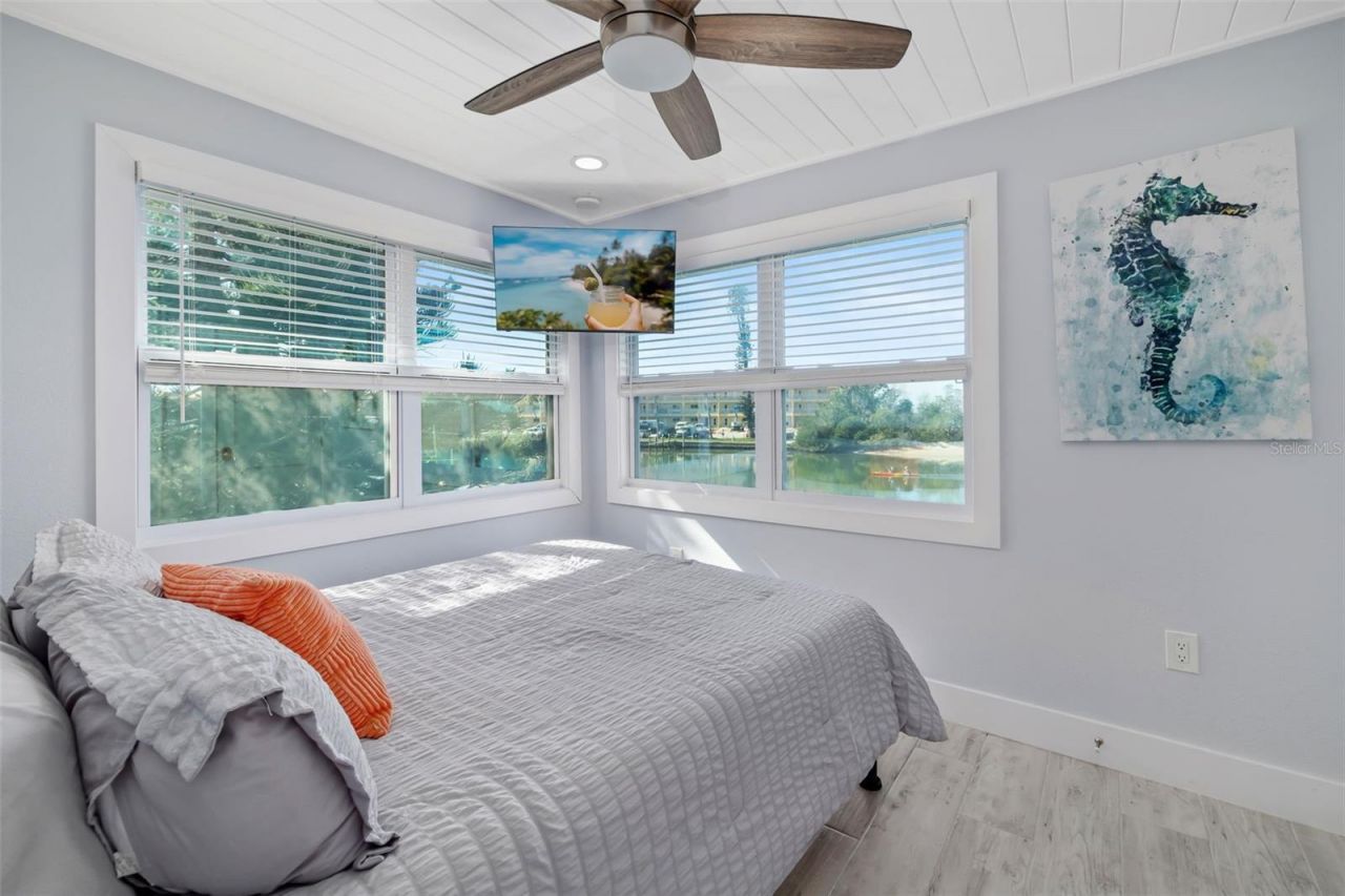 9022 Midnight Pass Road, Sarasota, FL 34242 Photo