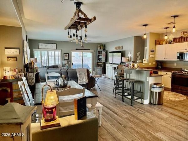 6267 S TERESA Drive, Chandler, AZ 85249