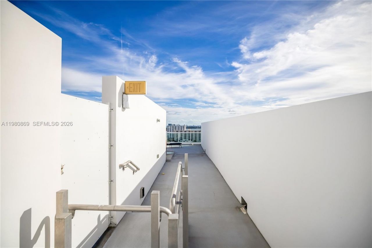 400 Sunny Isles Blvd , Unit 2019, Sunny Isles Beach, FL 33160 Photo