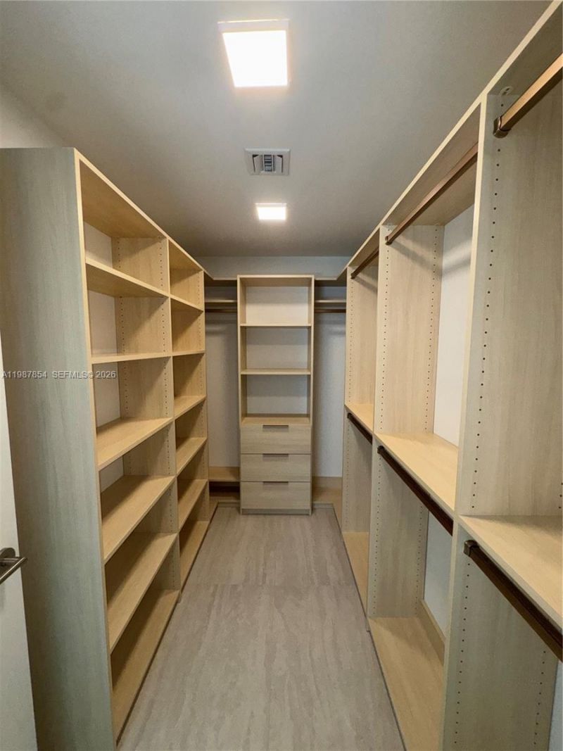 77 SE 5th St, Unit 1808, Miami, FL 33131 Photo