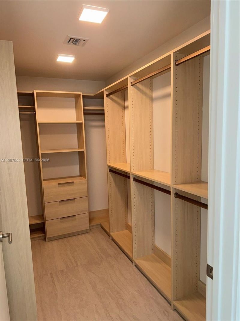 77 SE 5th St, Unit 1808, Miami, FL 33131 Photo