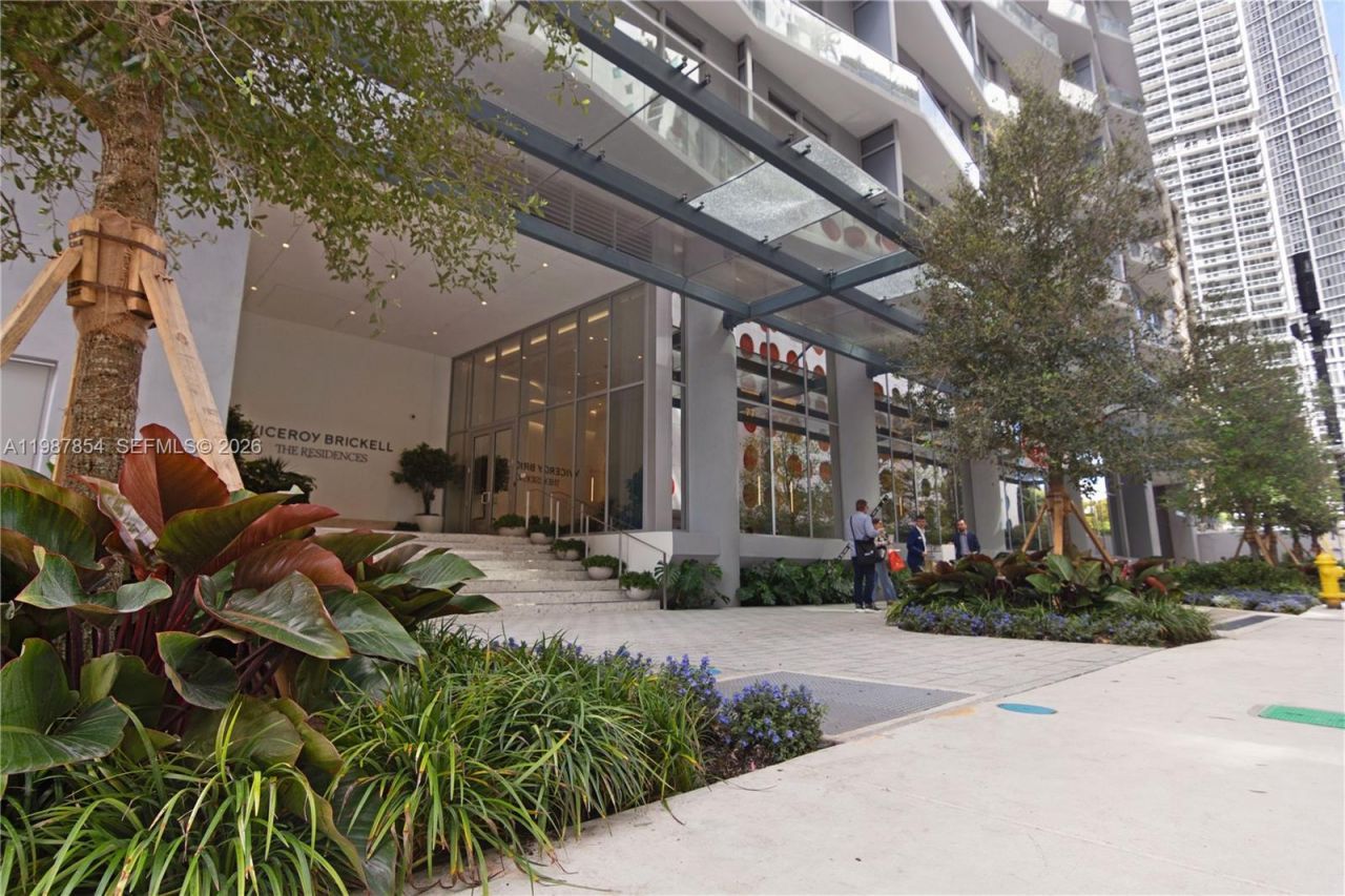 77 SE 5th St, Unit 1808, Miami, FL 33131 Photo